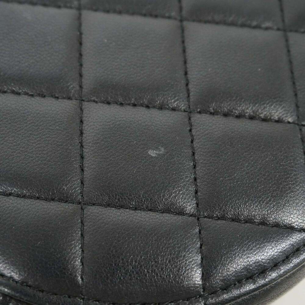 CHANEL Black Lambskin Leather Shoulder Bag - Picture 7 of 9